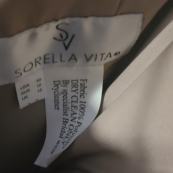 Dress - Picture 3 of 4